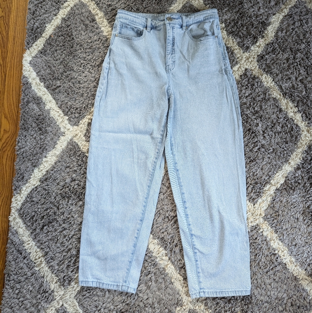 Style & Co High Rise Straight Leg Mom 90s Jean Light Wash Denim Size 10 - Picture 3 of 11